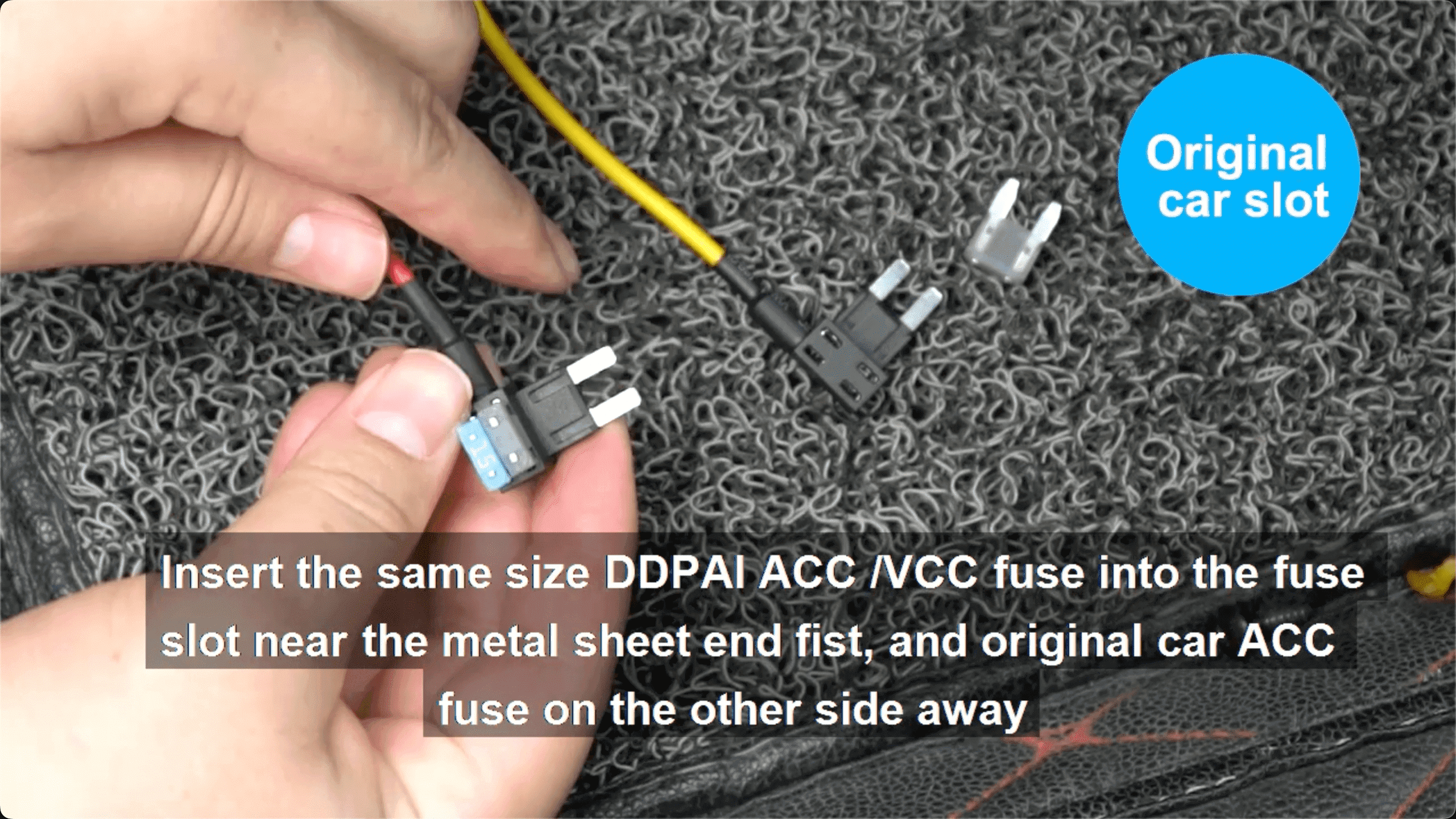 Inserting a same-size fuse into the DDPAI fuse tap.